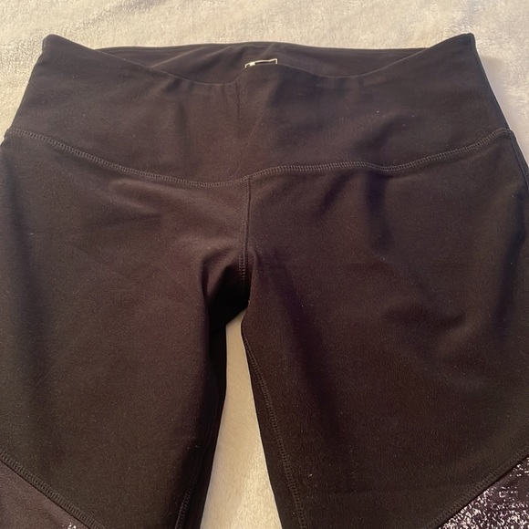 Mondetta polyester/spandex capri leggings - Picture 2 of 4